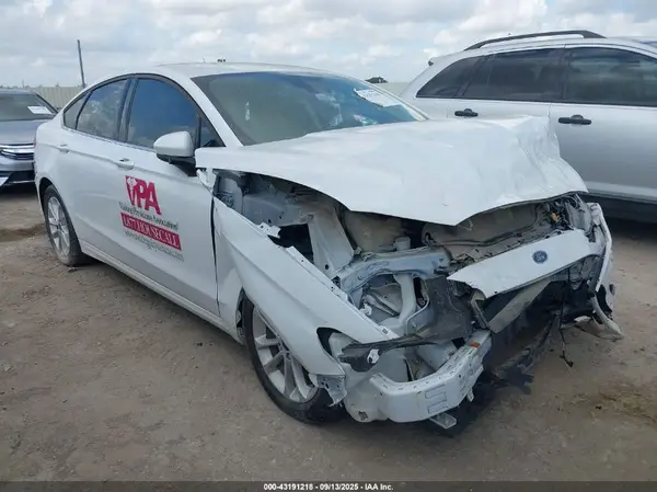 3FA6P0H74LR154017 2020 FORD FUSION - Image 1