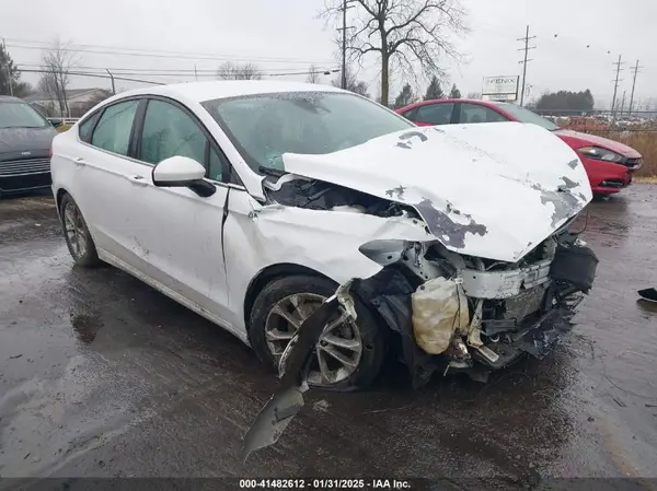 3FA6P0H74LR155667 2020 FORD FUSION - Image 1