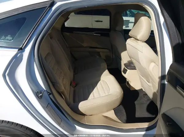 3FA6P0H75GR124627 2016 FORD FUSION - Image 8