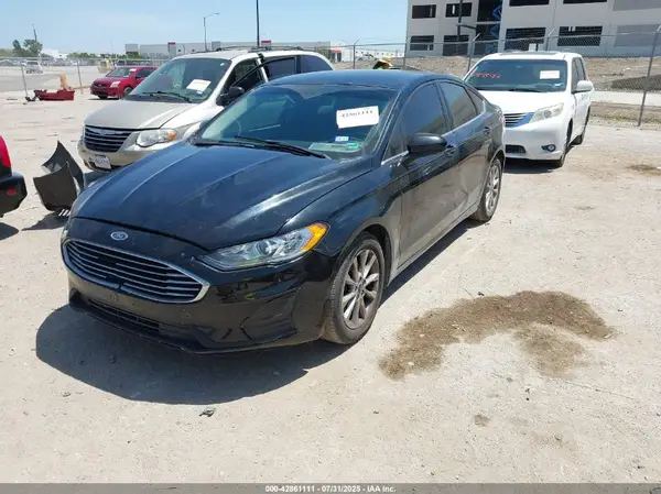 3FA6P0H75HR142742 2017 FORD FUSION - Image 2