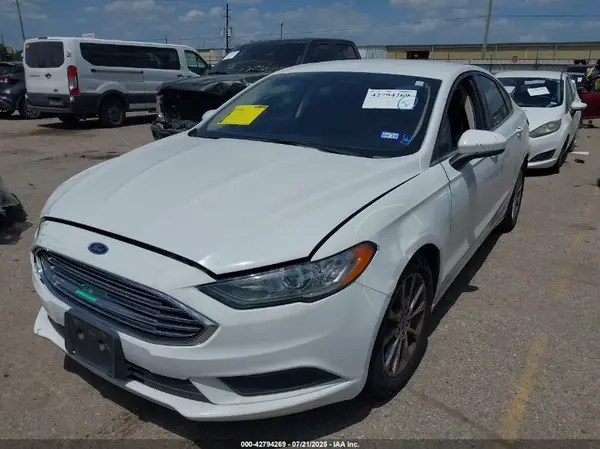 3FA6P0H75HR156804 2017 FORD FUSION - Image 2