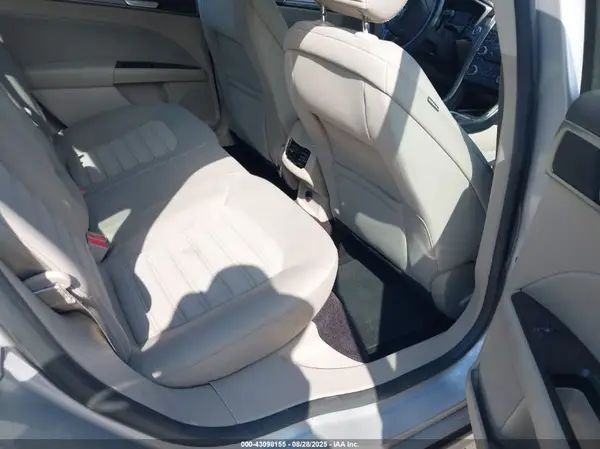 3FA6P0H75HR185784 2017 FORD FUSION - Image 8