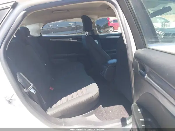 3FA6P0H75HR201532 2017 FORD FUSION - Image 8