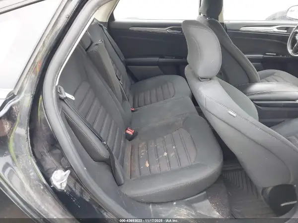 3FA6P0H75HR206813 2017 FORD FUSION - Image 8