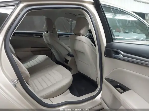 3FA6P0H75HR207492 2017 FORD FUSION - Image 8