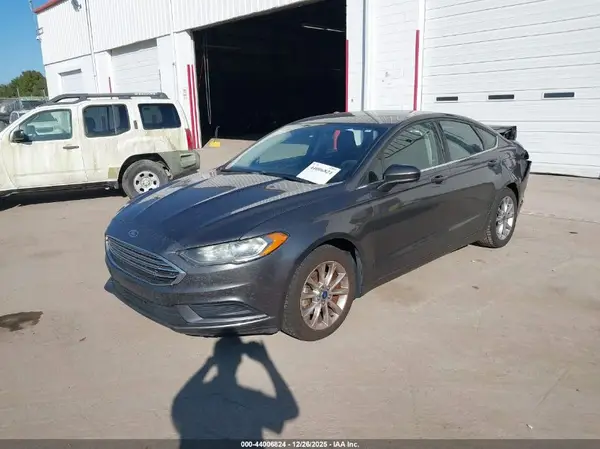3FA6P0H75HR212420 2017 FORD FUSION - Image 2