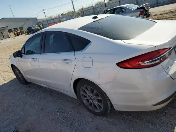3FA6P0H75HR280751 2017 FORD FUSION - Image 2