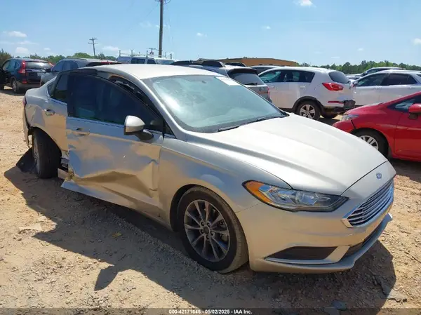 3FA6P0H75HR358770 2017 FORD FUSION - Image 1