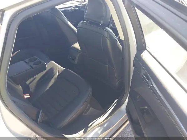 3FA6P0H75HR402072 2017 FORD FUSION - Image 8