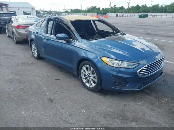 3FA6P0H75KR123261 2019 FORD FUSION - Image 1