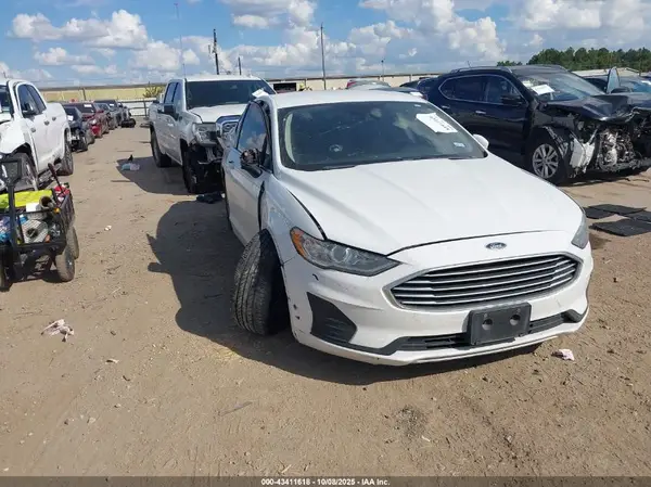3FA6P0H75KR123390 2019 FORD FUSION - Image 1