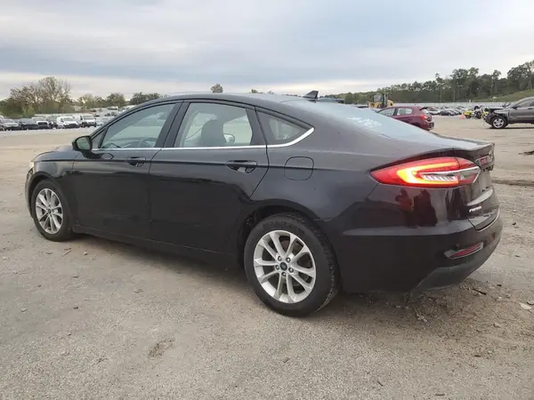 3FA6P0H75KR152047 2019 FORD FUSION - Image 2