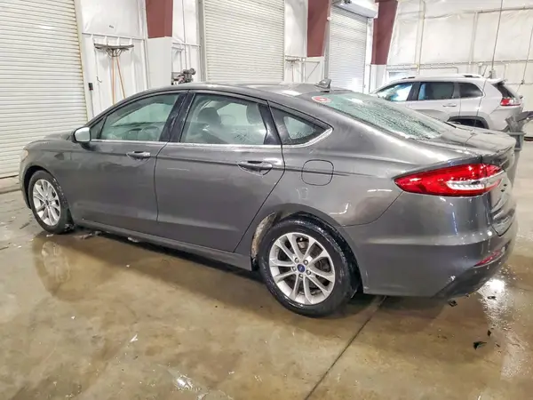 3FA6P0H75LR153457 2020 FORD FUSION - Image 2