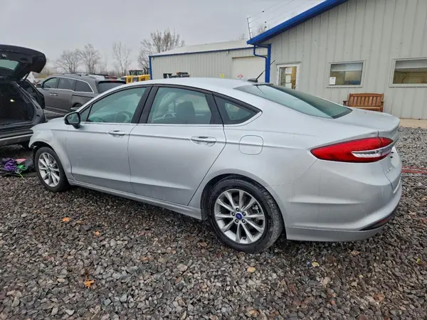 3FA6P0H76HR125481 2017 FORD FUSION - Image 2