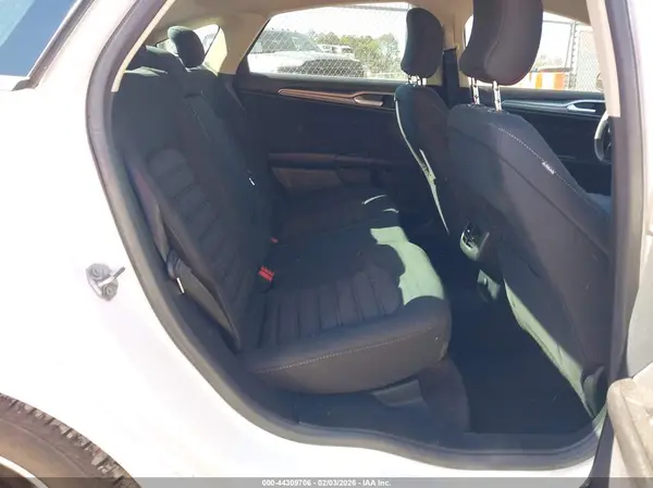 3FA6P0H76HR151501 2017 FORD FUSION - Image 8