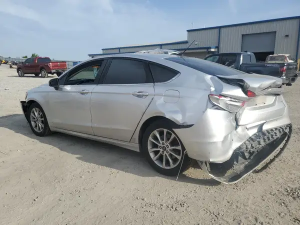 3FA6P0H76HR185843 2017 FORD FUSION - Image 2