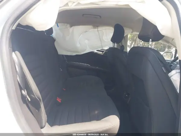 3FA6P0H76HR215813 2017 FORD FUSION - Image 8