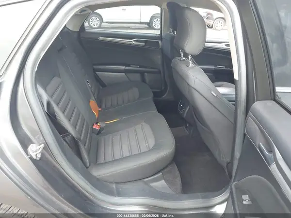 3FA6P0H76HR215830 2017 FORD FUSION - Image 8