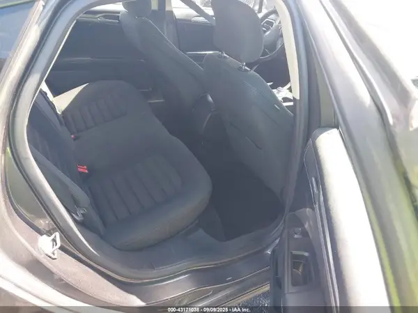 3FA6P0H76HR278927 2017 FORD FUSION - Image 8