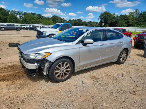 3FA6P0H76HR327527 2017 FORD FUSION - Image 1