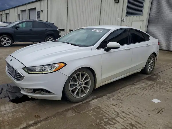 3FA6P0H76HR370121 2017 FORD FUSION - Image 1