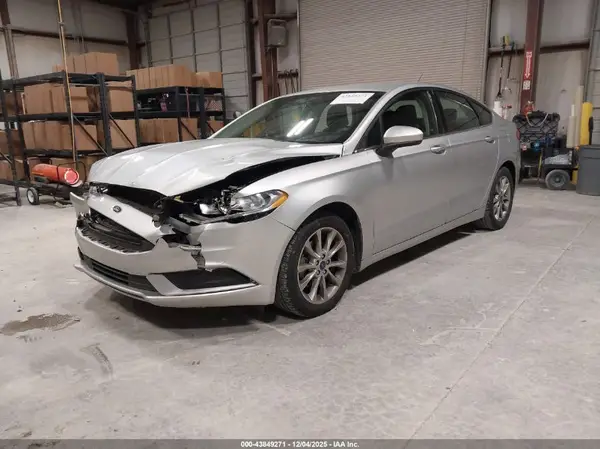 3FA6P0H76HR370605 2017 FORD FUSION - Image 2