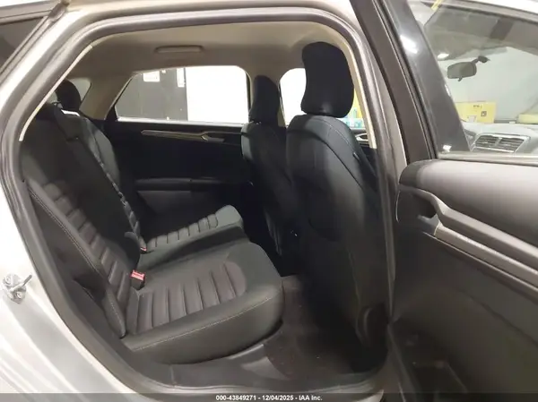 3FA6P0H76HR370605 2017 FORD FUSION - Image 8