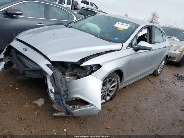 3FA6P0H76HR370703 2017 FORD FUSION - Image 2