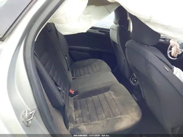3FA6P0H76HR370703 2017 FORD FUSION - Image 8