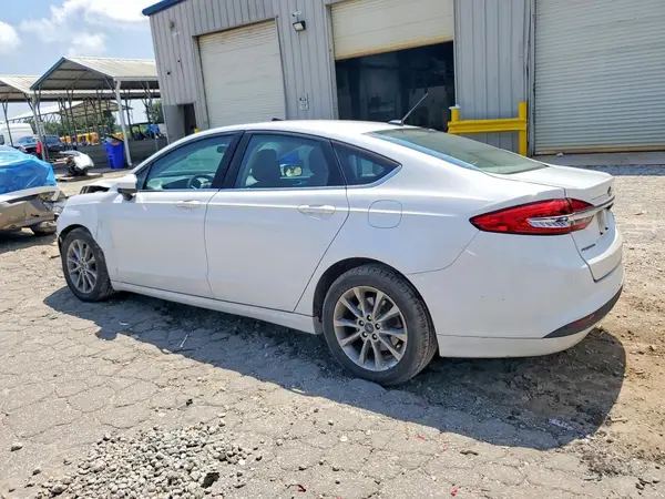 3FA6P0H76HR375111 2017 FORD FUSION - Image 2