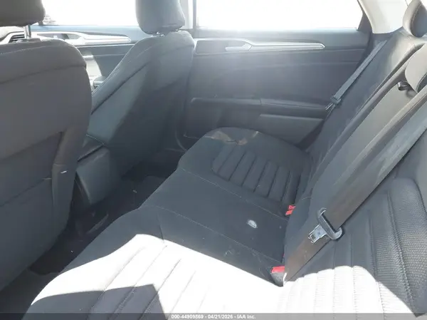 3FA6P0H76HR400895 2017 FORD FUSION - Image 8