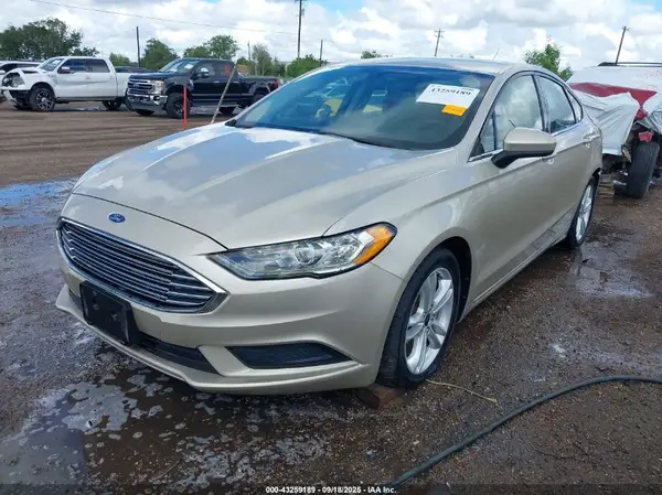 3FA6P0H76JR196427 2018 FORD FUSION - Image 2
