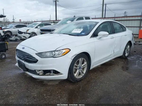 3FA6P0H76JR249482 2018 FORD FUSION - Image 2