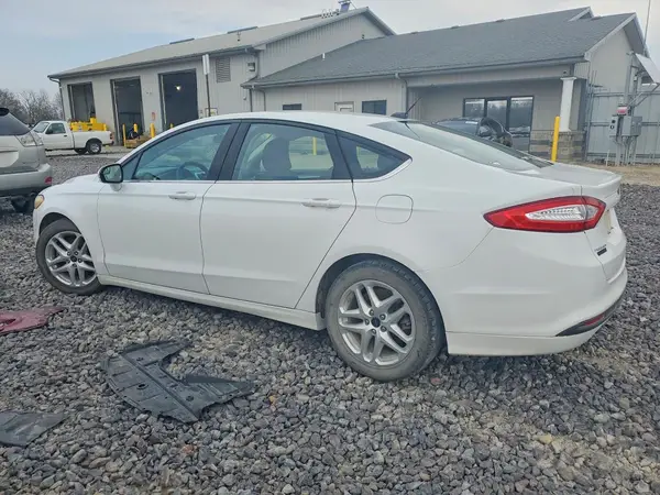3FA6P0H77GR174008 2016 FORD FUSION - Image 2