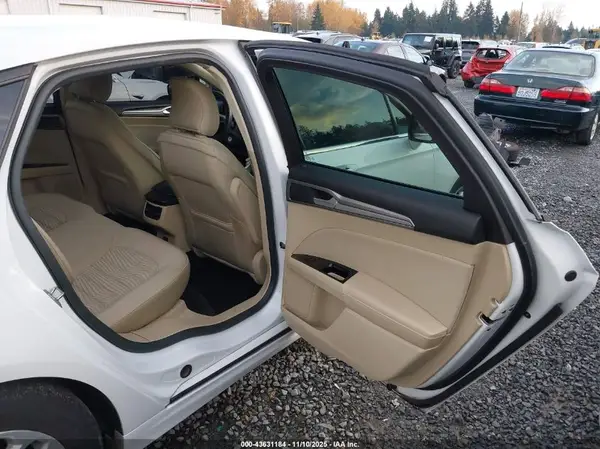 3FA6P0H77GR196364 2016 FORD FUSION - Image 8