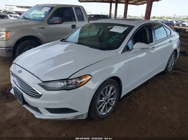 3FA6P0H77HR107037 2017 FORD FUSION - Image 2