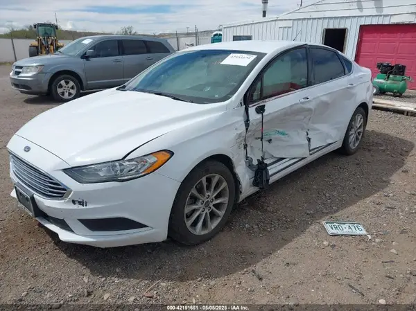 3FA6P0H77HR112562 2017 FORD FUSION - Image 2