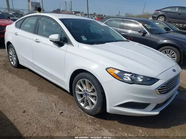 3FA6P0H77HR235309 2017 FORD FUSION - Image 1