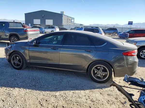 3FA6P0H77HR281058 2017 FORD FUSION - Image 2