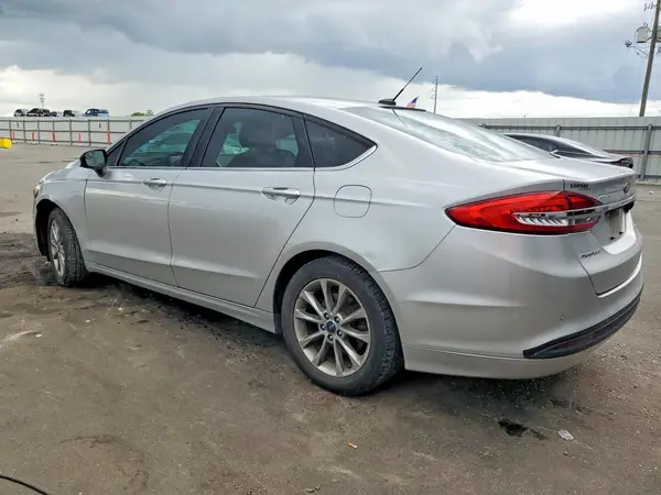 3FA6P0H77HR339668 2017 FORD FUSION - Image 2