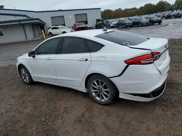 3FA6P0H77HR355627 2017 FORD FUSION - Image 2