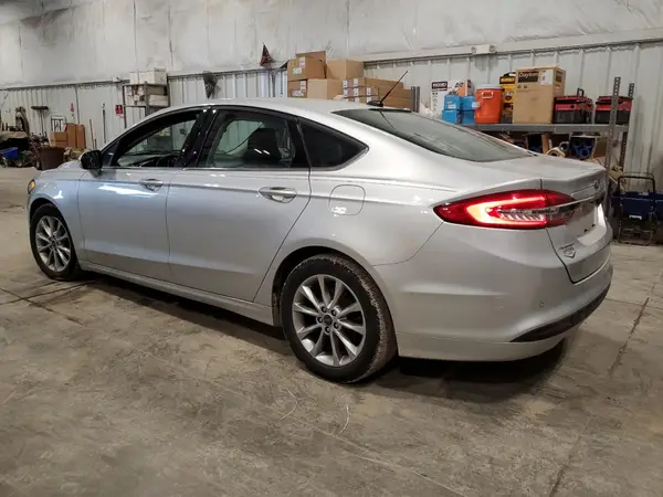 3FA6P0H77HR393987 2017 FORD FUSION - Image 2