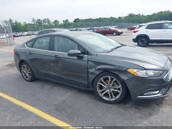 3FA6P0H77HR403398 2017 FORD FUSION - Image 1