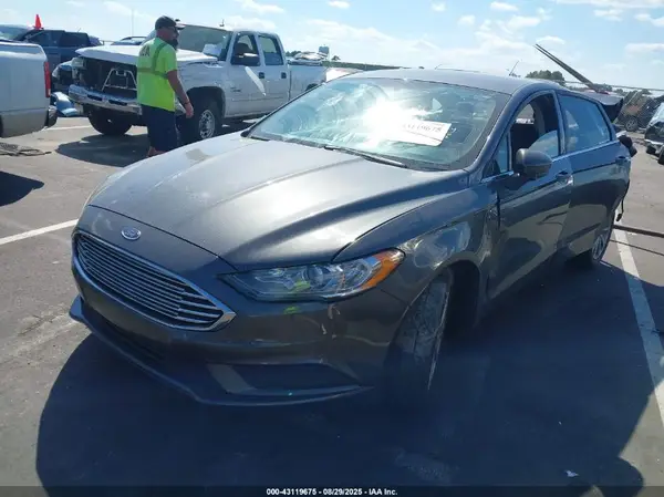 3FA6P0H77HR411422 2017 FORD FUSION - Image 2