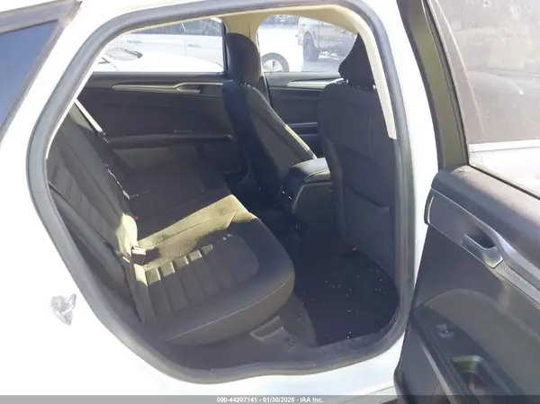 3FA6P0H77KR261870 2019 FORD FUSION - Image 3