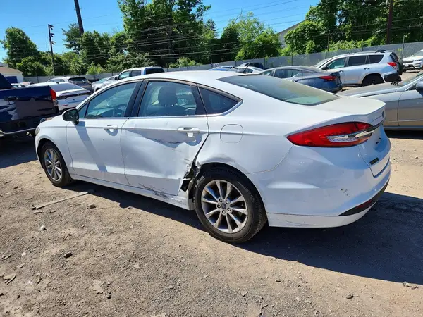 3FA6P0H78HR113087 2017 FORD FUSION - Image 2