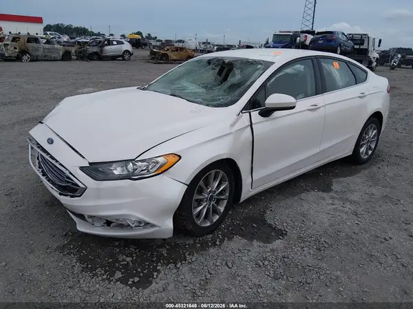 3FA6P0H78HR214758 2017 FORD FUSION - Image 2