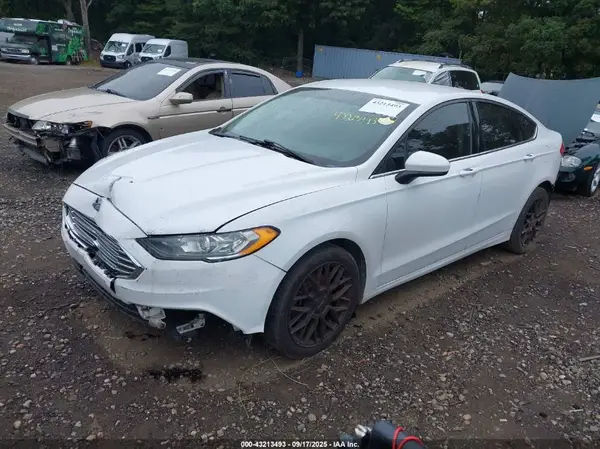 3FA6P0H78HR217854 2017 FORD FUSION - Image 2