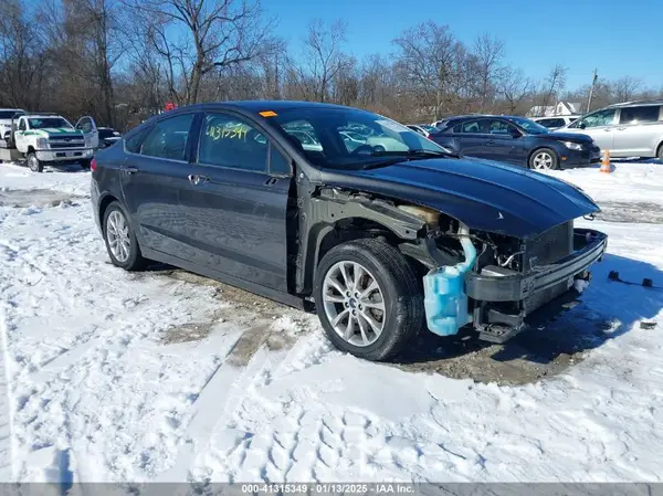 3FA6P0H78HR328842 2017 FORD FUSION - Image 1