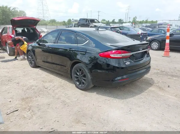 3FA6P0H78HR372615 2017 FORD FUSION - Image 2